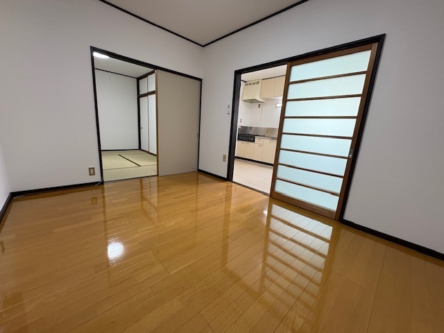 本町グリーンハイツの居間写真