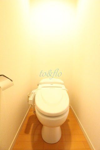 東急東横線 綱島駅 徒歩21分 3階建 築17年のトイレ写真