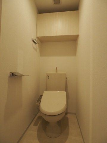 東京メトロ有楽町線 新富町駅 徒歩6分 10階建 築1年のトイレ写真