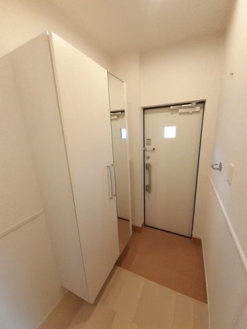 玄関　シンプルで使いやすい玄関です