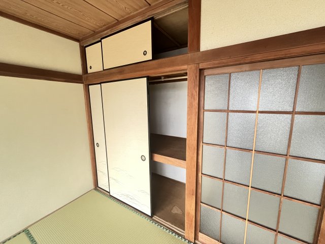 収納　押し入れと天袋もございます！