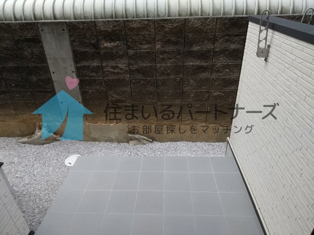 バルコニー　開放的で明るい空間を演出してくれるバルコニーです
