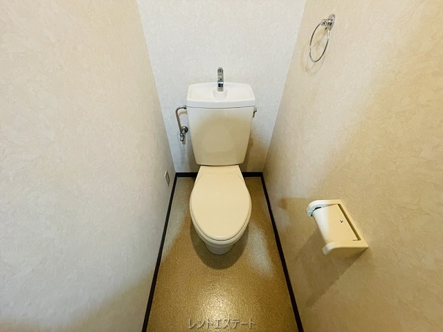 地下鉄御堂筋線 あびこ駅 徒歩6分 3階建 築18年のトイレ写真