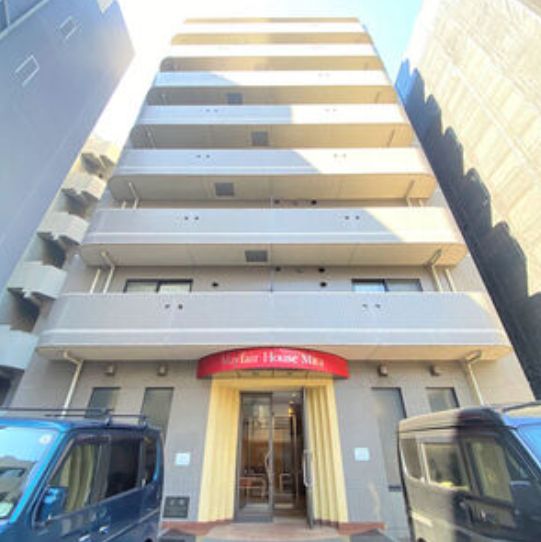 建物外観　★近隣にコンビニや飲食店等ありお買い物や外食にも便利です