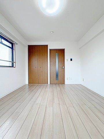 エクセル枇杷島の居間写真