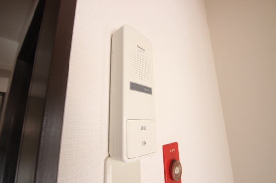 セキュリティ　※別部屋の写真になります。