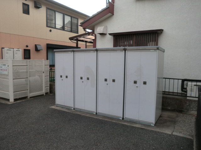その他設備　屋外専用物置付き