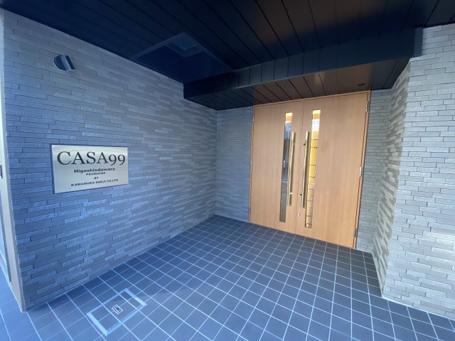 【CASA99のエントランス】