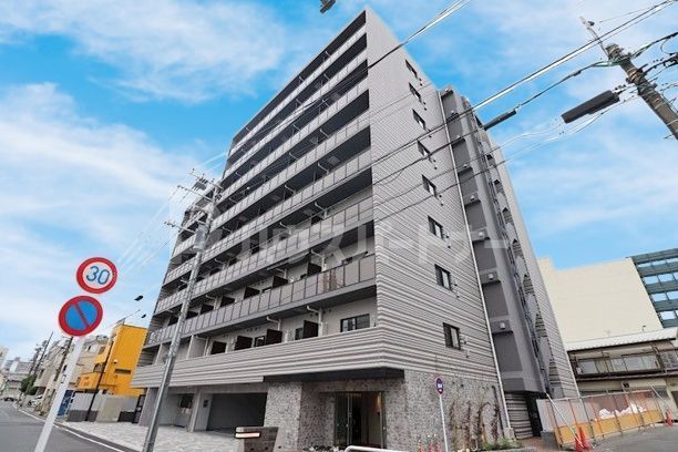 【墨田区墨田のマンションの建物外観】