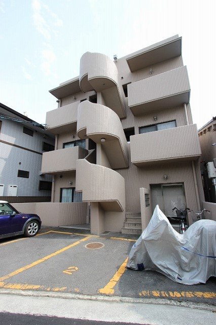 【広島市南区翠のマンションの建物外観】