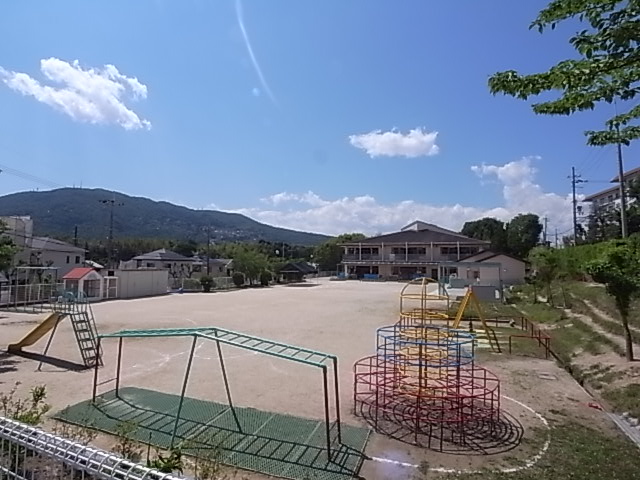 【生駒市東菜畑のマンションの幼稚園・保育園】