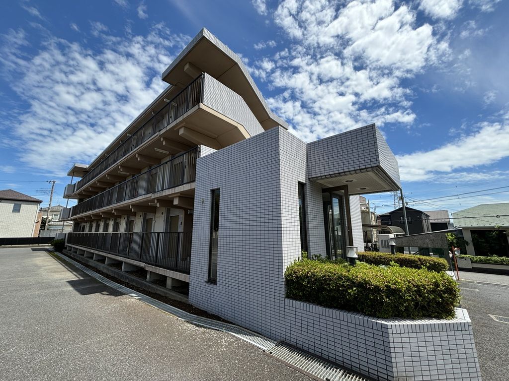 八千代市村上のマンションの建物外観