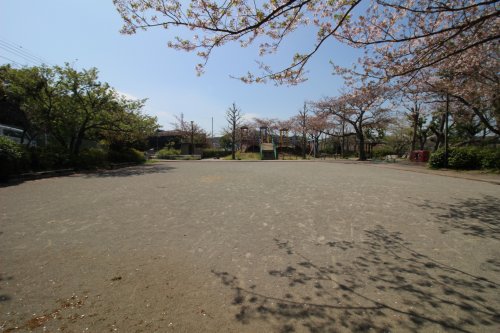 【細貝アパートの公園】