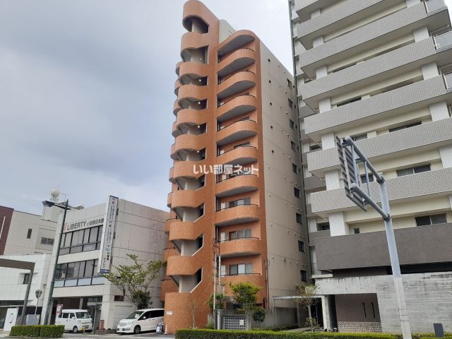 小田原市本町のマンションの建物外観