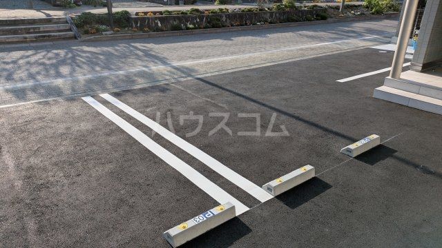 【グランツタウンの駐車場】