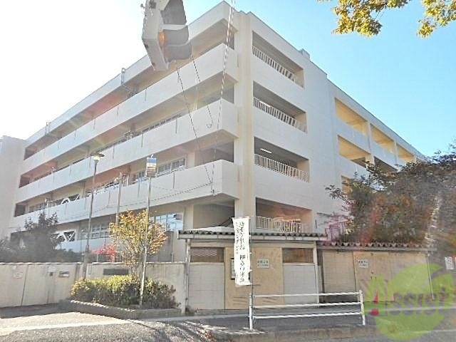 【吹田市山田西のマンションの中学校】