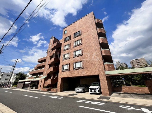 名古屋市瑞穂区松月町のマンションの建物外観