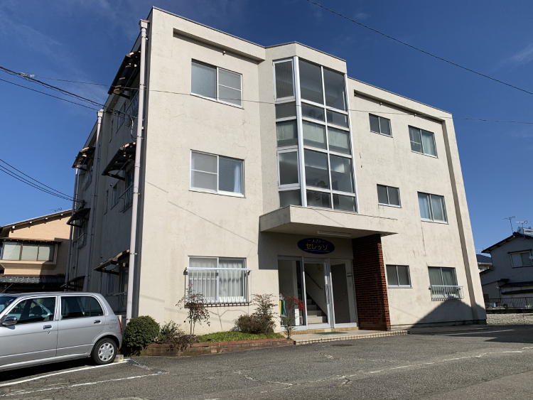 ＩＲいしかわ鉄道 金沢駅 徒歩1分 築48年