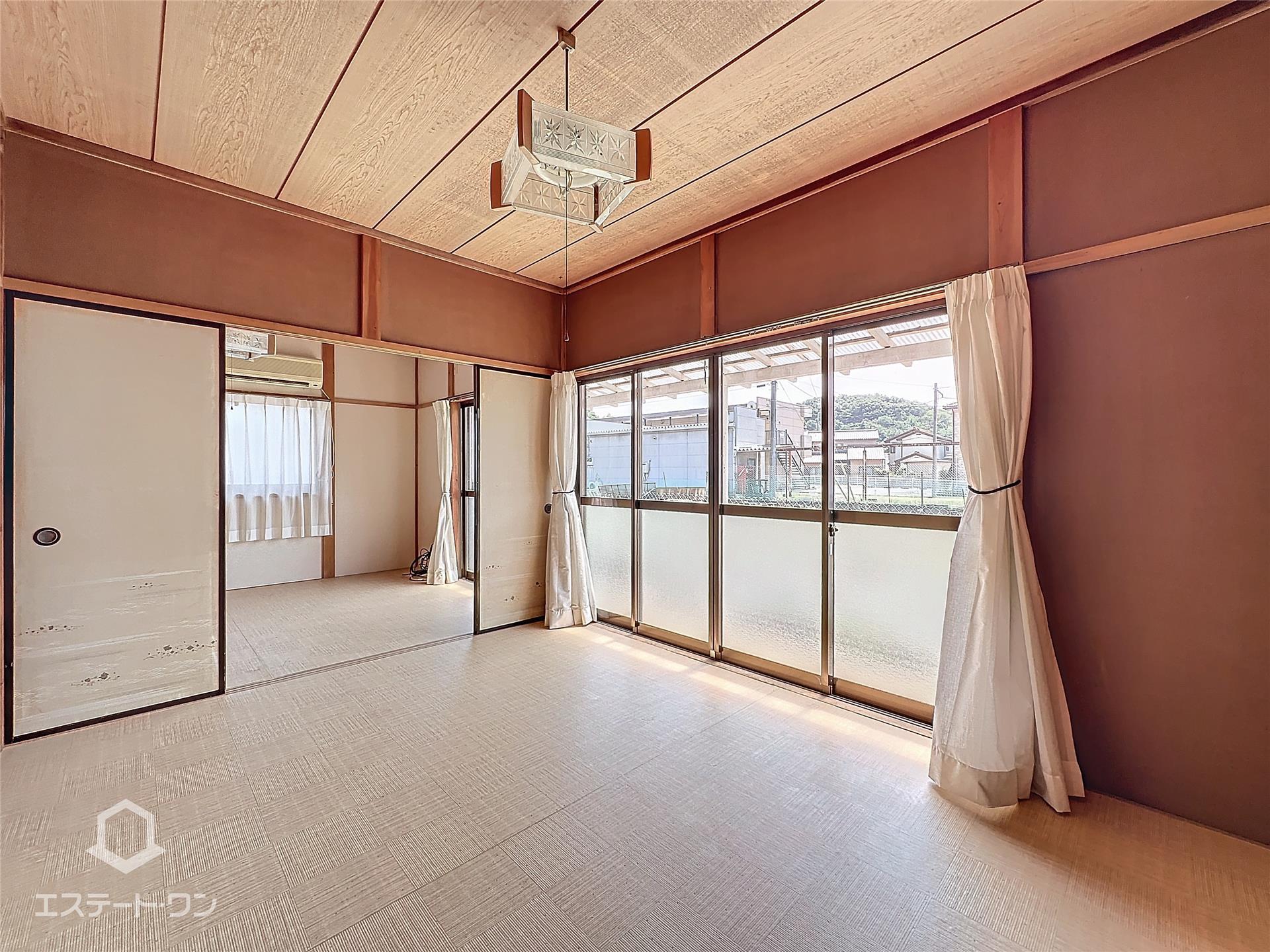 居室・リビング　日差したっぷり☆全居室洋室です！