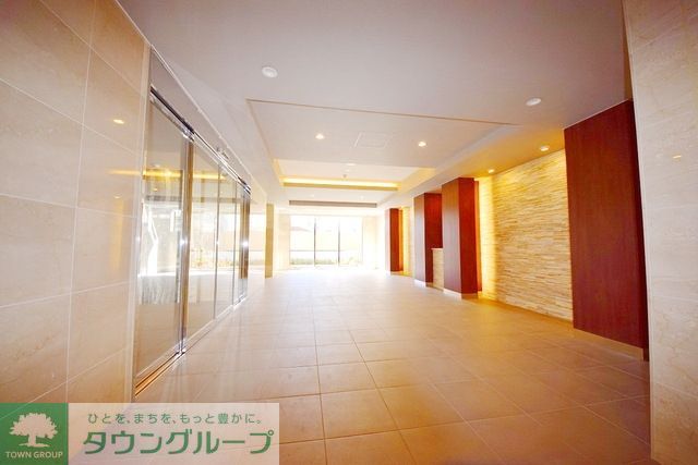 【東村山市栄町のマンションのエントランス】