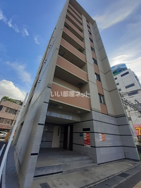 リアライズ瓦町の外観