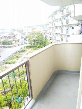 茨木上穂積住宅　バルコニー　ベランダ