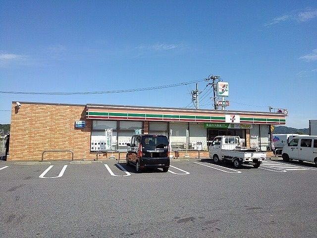 コンビニ　セブンイレブン三原長谷町店（コンビニ）まで2100m