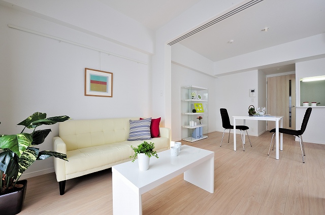 居室・リビング　こちらの居間で趣味の時間をお楽しみください