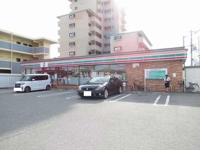 コンビニ　セブンイレブン姫路南条店（コンビニ）まで325m