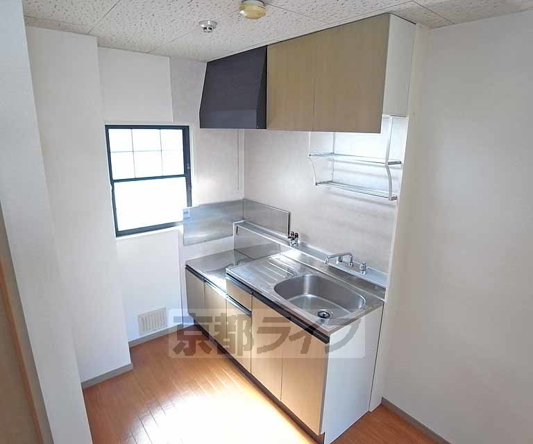 キッチン　明るいキッチンです。