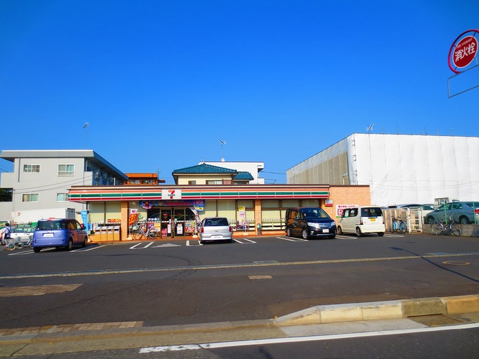 コンビニ　セブンイレブン 八王子堀之内3丁目店（コンビニ）まで322m