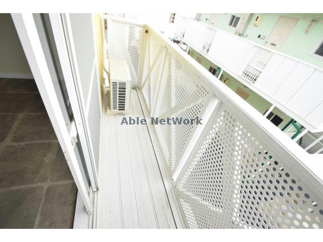 バルコニー　同物件他号室の写真です