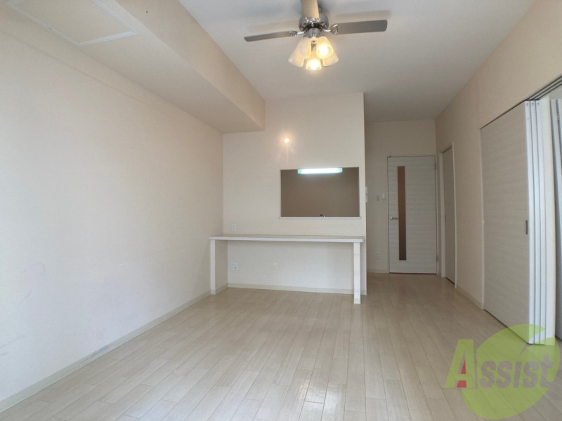 居室・リビング　広くてキレイなお部屋が広がっていて、充実した生活が送れそう。