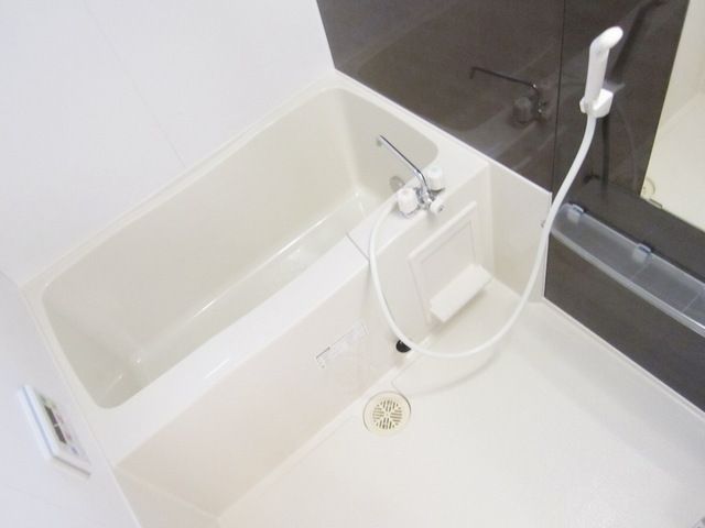 バス・シャワールーム　追い焚き付きエコキュート