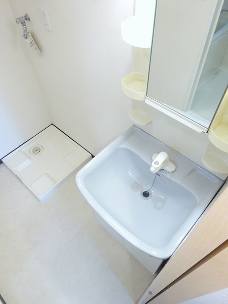 洗面設備　脱衣スペースもあります