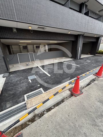 駐車場　アドバンス大阪クラージュ　駐車場