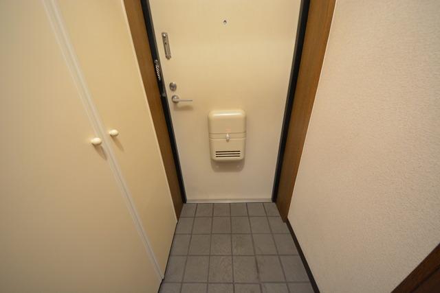 玄関　シューズボックス付きの玄関です。