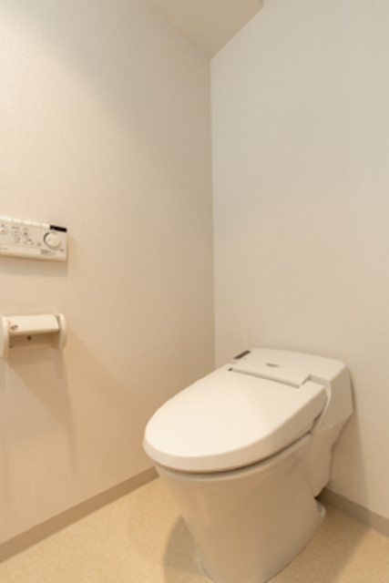トイレ　※写真は同タイプ住戸です。