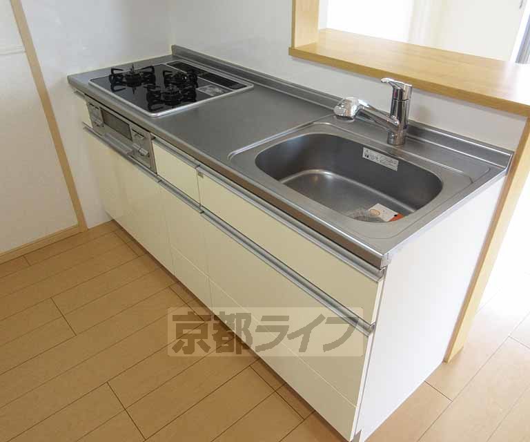 キッチン　広めなので作業がしやすいです！