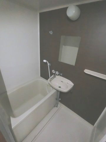 バス・シャワールーム　※仕様は異なる可能性がございます