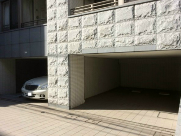 駐車場　★《見学予約受け付け中》設備充実のハイグレード賃貸マンション