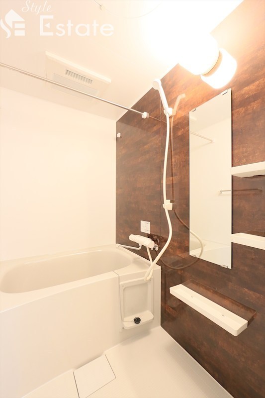 バス・シャワールーム　同仕様内装