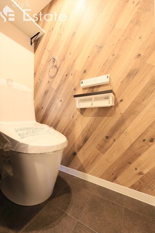 トイレ　同仕様内装