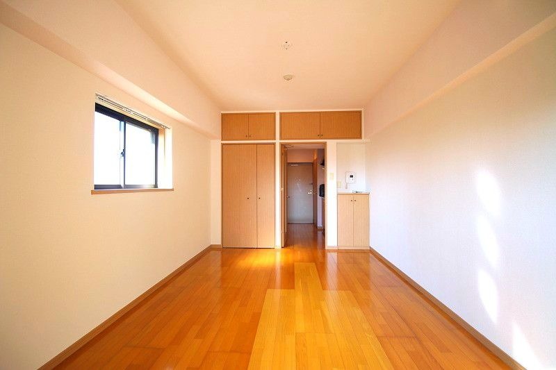 居室・リビング　明るいお部屋です