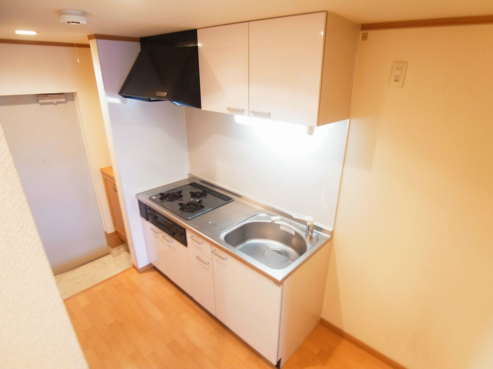 キッチン　同一物件参考写真