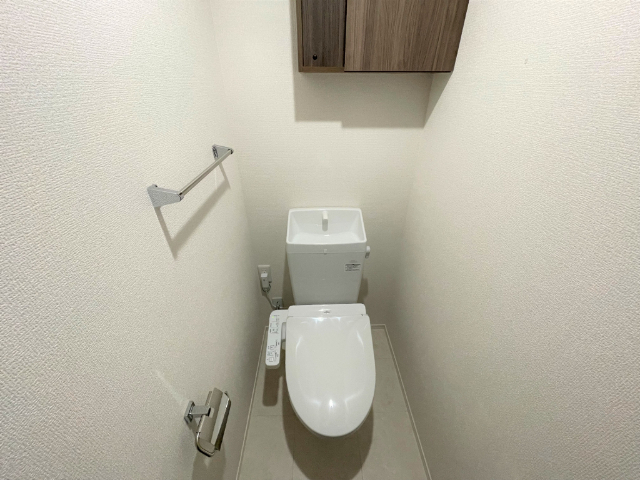 トイレ　※同じ間取りのお部屋の参考写真となります。