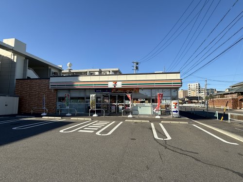 コンビニ　セブンイレブン 春日井町田町店（コンビニ）まで684m