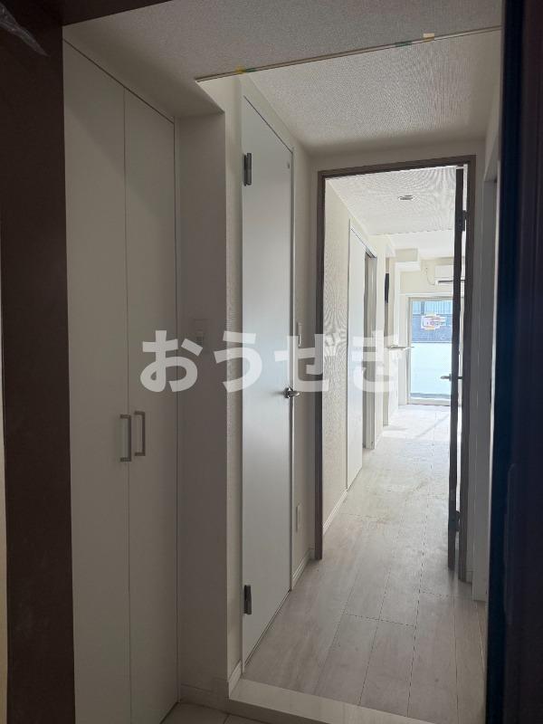 玄関　※同仕様参考写真