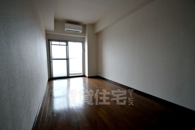 バス・シャワールーム　寝室