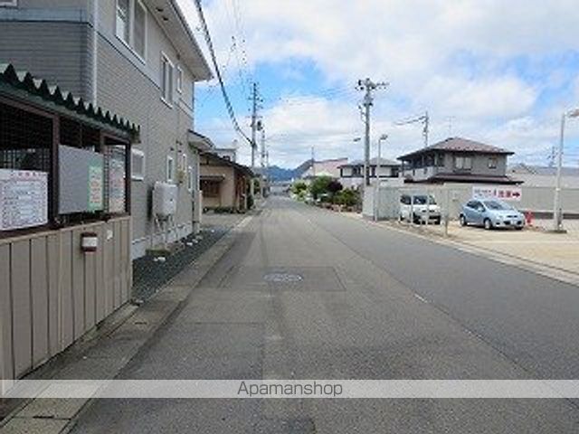 その他　周辺道路（その他）まで0m